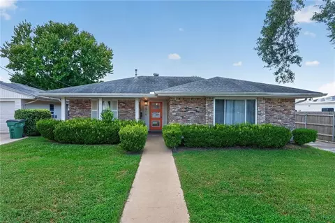 3916 Haring Rd, Metairie, LA 70006