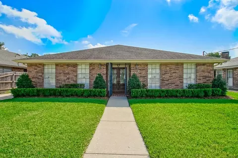 4517 Laudun St, Metairie, LA 70006
