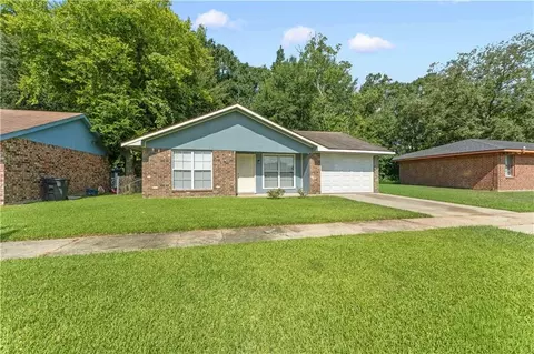 11855 Hallmark Dr, Baton Rouge, LA 70807