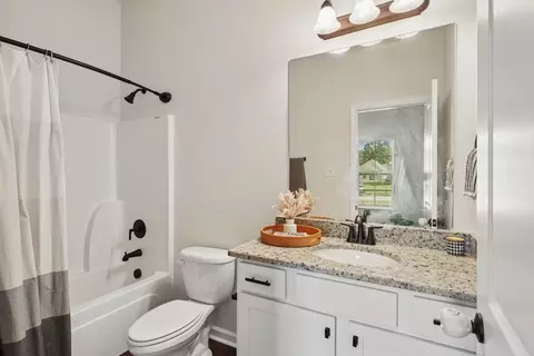 Bath - 12340 Parma Cir, Covington, LA 70435 photo 2 of 2