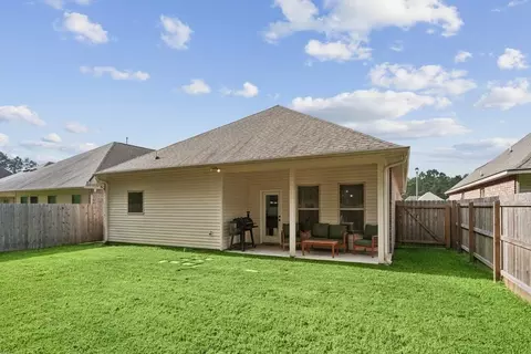 Exterior - 12340 Parma Cir, Covington, LA 70435 photo 2 of 3
