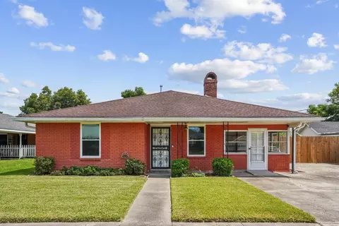 122 Iota St, Belle Chasse, LA 70037