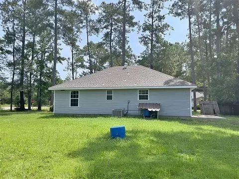 Exterior - 4207 Maple Dr, Slidell, LA 70461 photo 2 of 3