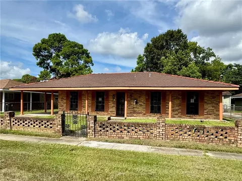 1319 Sumner St, New Orleans, LA 70114