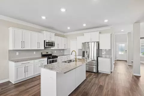 Kitchen - 5737 Laurel Tree Way, Slidell, LA 70461 photo 2 of 2