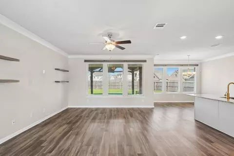 Living - 5737 Laurel Tree Way, Slidell, LA 70461 photo 4 of 6