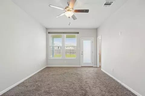 Living - 5737 Laurel Tree Way, Slidell, LA 70461 photo 1 of 6
