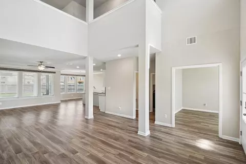 Living - 5737 Laurel Tree Way, Slidell, LA 70461 photo 3 of 6