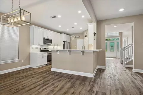 Entry Way - 305 Stallion Ct, Covington, LA 70435 photo 2 of 2