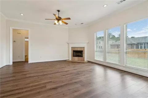 Living - 69396 6th Ave, Covington, LA 70433 photo 1 of 3