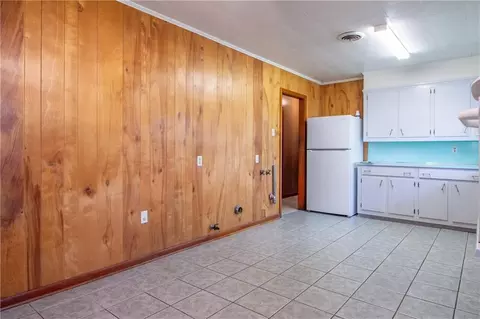 Kitchen - 275 E 12th St, Reserve, LA 70084 photo 2 of 2