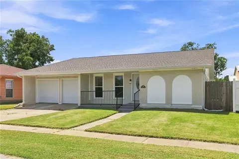 810 Sheree Lyn Ct, Terrytown, LA 70056