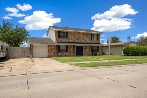 1401 Ridgefield Dr, Laplace, LA 70068