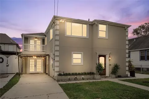 303 Metairie Lawn Dr, Metairie, LA 70001