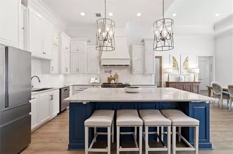 Kitchen - 128 Juniper Ct, Mandeville, LA 70471 photo 2 of 6