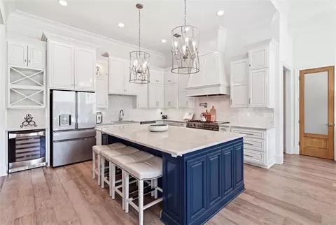 Kitchen - 128 Juniper Ct, Mandeville, LA 70471 photo 3 of 6