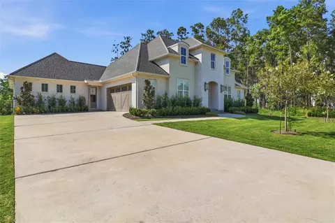 Exterior - 128 Juniper Ct, Mandeville, LA 70471 photo 2 of 10