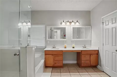 Bath - 1002 Deborah Dr, Slidell, LA 70461 photo 2 of 3