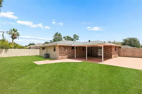 Exterior - 115 Lafitte Dr, Slidell, LA 70458 photo 3 of 5