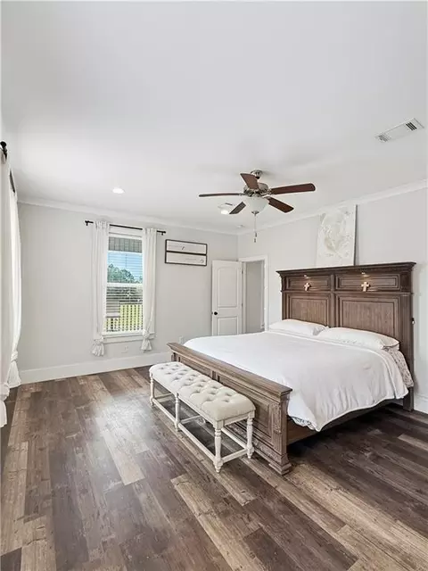 Bedroom - 10501 Pin Oak Dr, Biloxi, MS 39532 photo 1 of 3