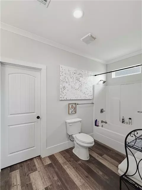 Bath - 10501 Pin Oak Dr, Biloxi, MS 39532 photo 1 of 5