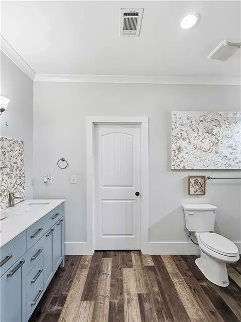 Bath - 10501 Pin Oak Dr, Biloxi, MS 39532 photo 3 of 5