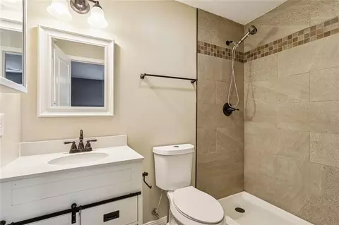 Bath - 2204 Robin St, Slidell, LA 70460 photo 2 of 2