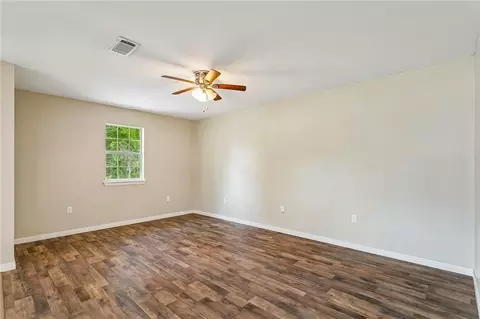 Living - 2204 Robin St, Slidell, LA 70460 photo 3 of 3