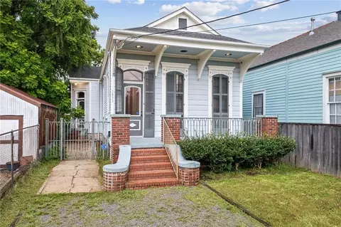 1233 N Robertson St, New Orleans, LA 70116