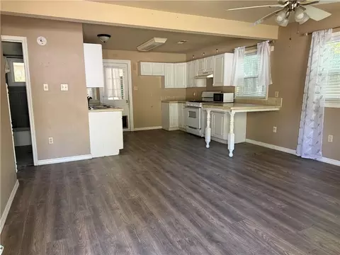 Living - 3206 Effie St, Slidell, LA 70458 photo 1 of 2