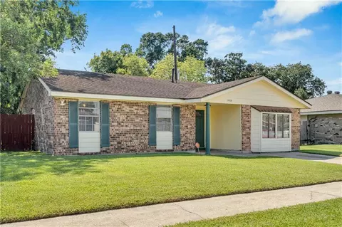 5008 Bowdon St, Marrero, LA 70072
