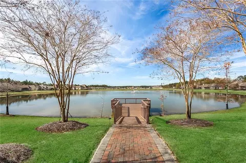View/Area - 117 Rue Marcelle, Covington, LA 70433 photo 3 of 7