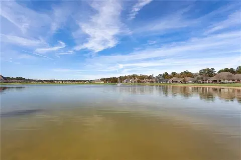 View/Area - 117 Rue Marcelle, Covington, LA 70433 photo 6 of 7