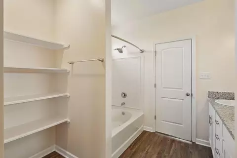 Bath - 75553 Joyce Dr, Covington, LA 70435 photo 1 of 2