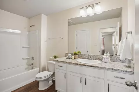 Bath - 75553 Joyce Dr, Covington, LA 70435 photo 2 of 2