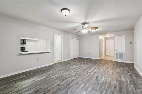 Living - 402 Barton Ave, Luling, LA 70070 photo 4 of 4