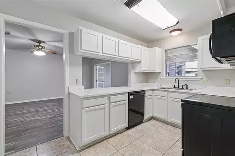 Kitchen - 402 Barton Ave, Luling, LA 70070 photo 1 of 1