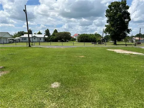 111 Butler St, Thibodaux, LA 70301