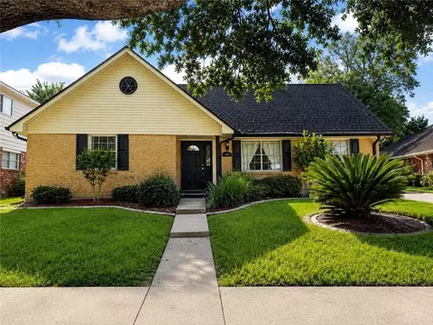 2146 Easter Ln, New Orleans, LA 70114