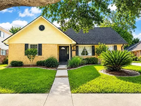 2146 Easter Ln, New Orleans, LA 70114