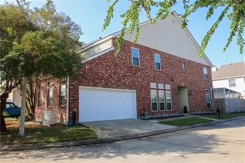 30 E Nouveau Ln, Metairie, LA 70003