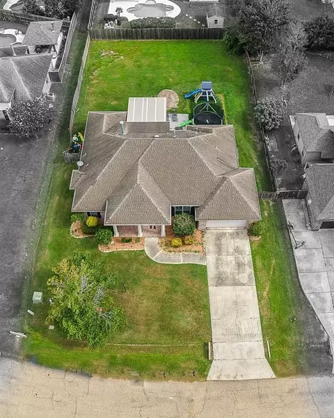 View/Area - 3155 Grove Ct, Mandeville, LA 70448 photo 1 of 1