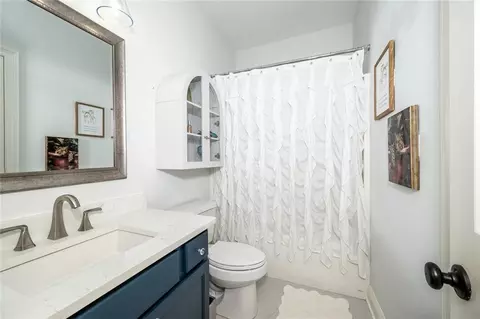 Bath - 3155 Grove Ct, Mandeville, LA 70448 photo 7 of 8