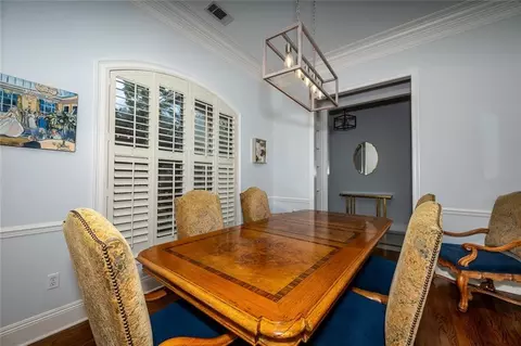Dining - 3155 Grove Ct, Mandeville, LA 70448 photo 3 of 4