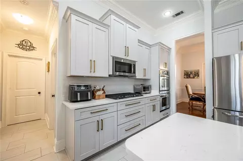 Kitchen - 3155 Grove Ct, Mandeville, LA 70448 photo 4 of 6