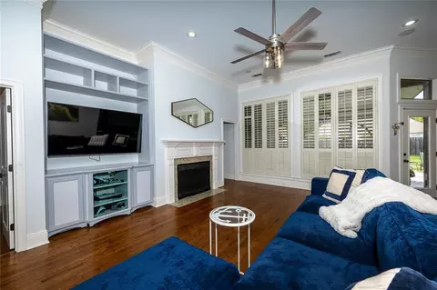 Living - 3155 Grove Ct, Mandeville, LA 70448 photo 1 of 2