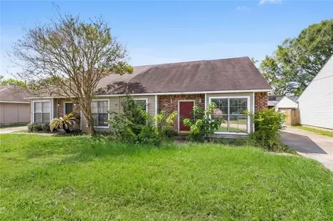 10812 Stanley Aubin Ln, Baton Rouge, LA 70816