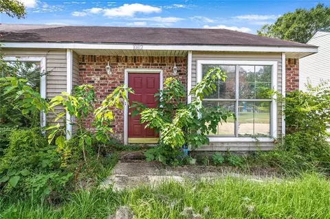 10812 Stanley Aubin Ln, Baton Rouge, LA 70816