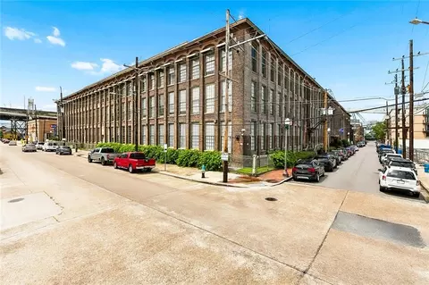 920 Poeyfarre St #203, New Orleans, LA 70130