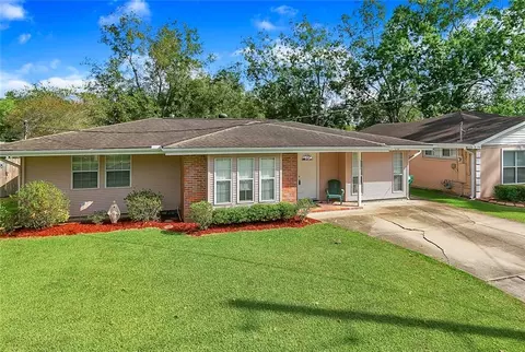 208 Destrehan Dr, Destrehan, LA 70047
